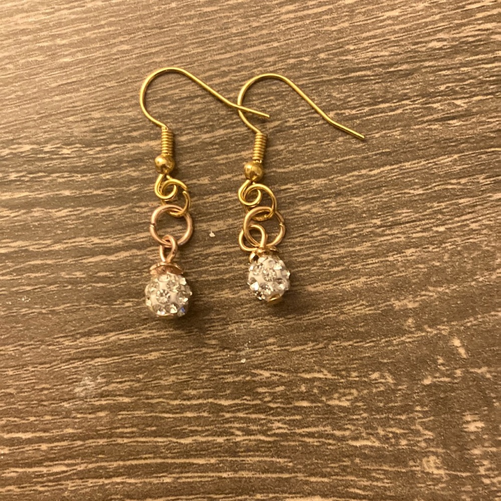 Round diamond earrings